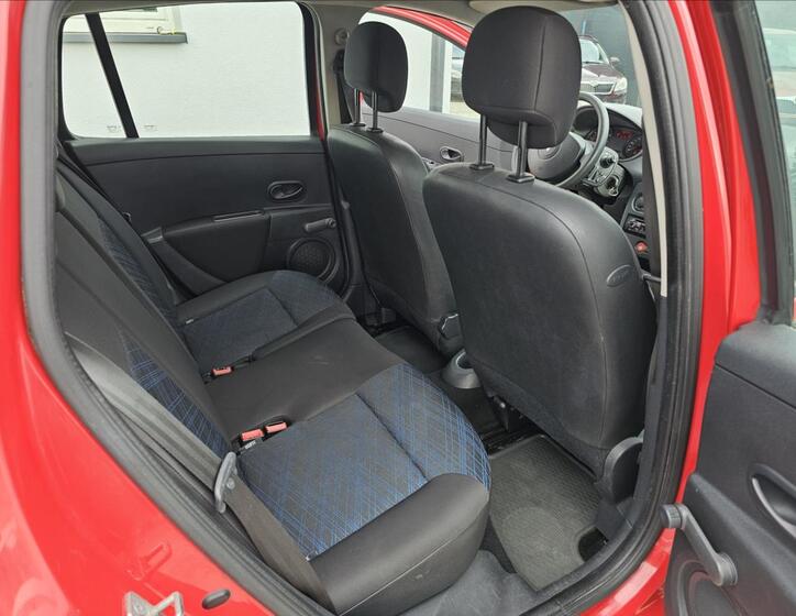 Renault Clio 26