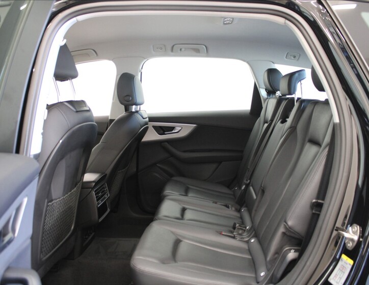 Audi Q7 7