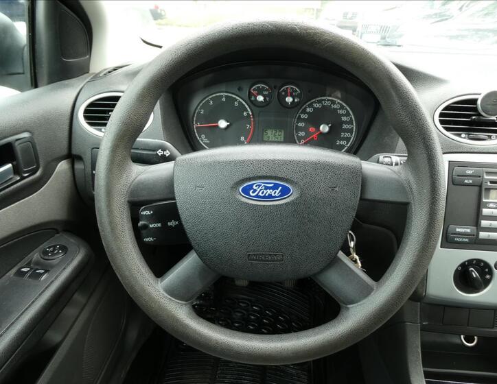 Ford Focus 23