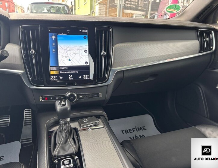 Volvo V90 27