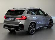 BMW iX1 11