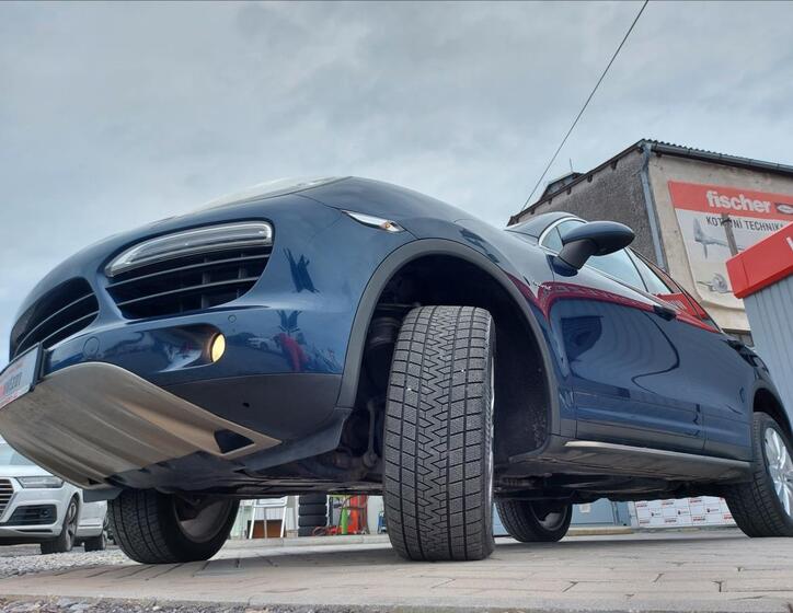 Porsche Cayenne 60