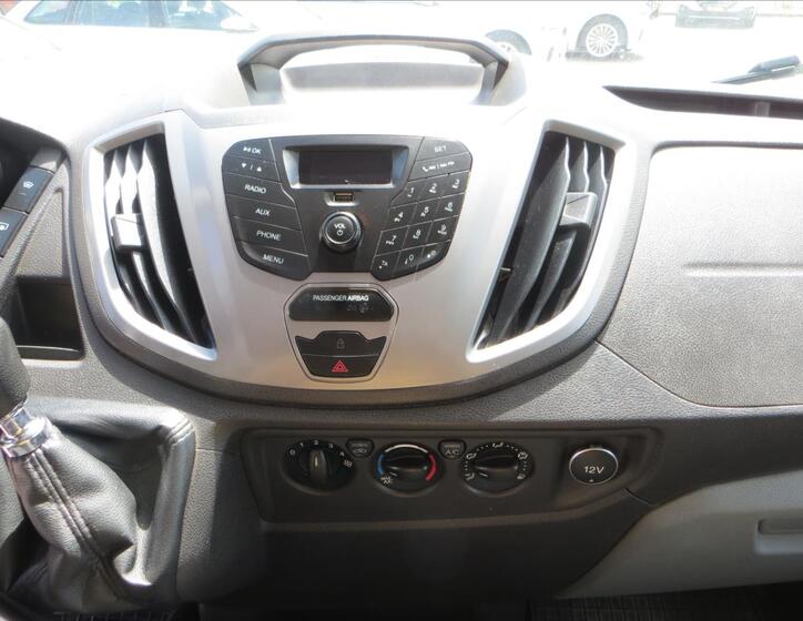 Ford Transit 13