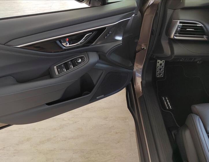 Subaru Outback 5