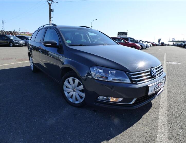 Volkswagen Passat 1