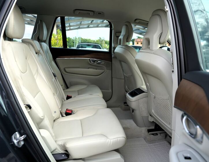 Volvo XC90 32