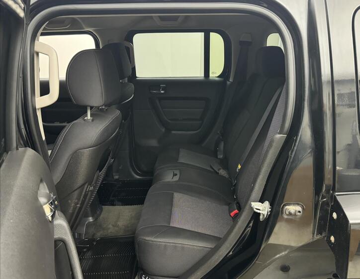Hummer H3 22