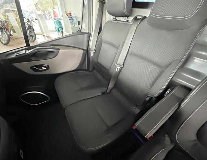 Renault Trafic 11