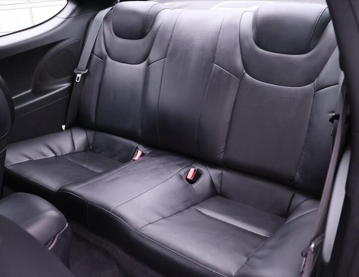 Hyundai Genesis 16