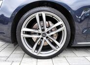 Audi A8 13