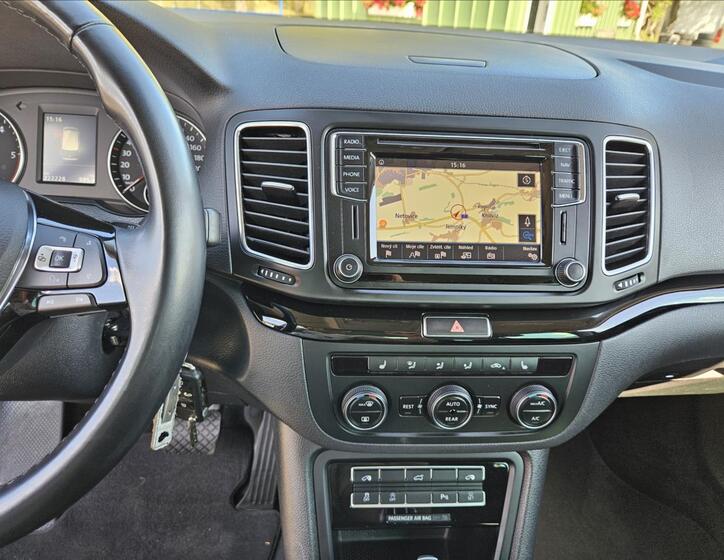 Volkswagen Sharan 16