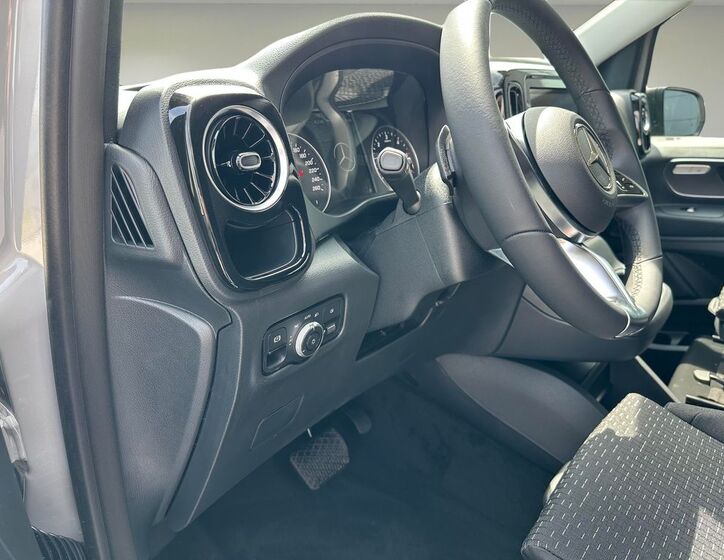 Mercedes-Benz Vito 10