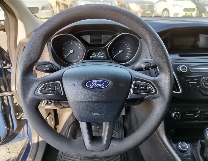Ford Focus 18