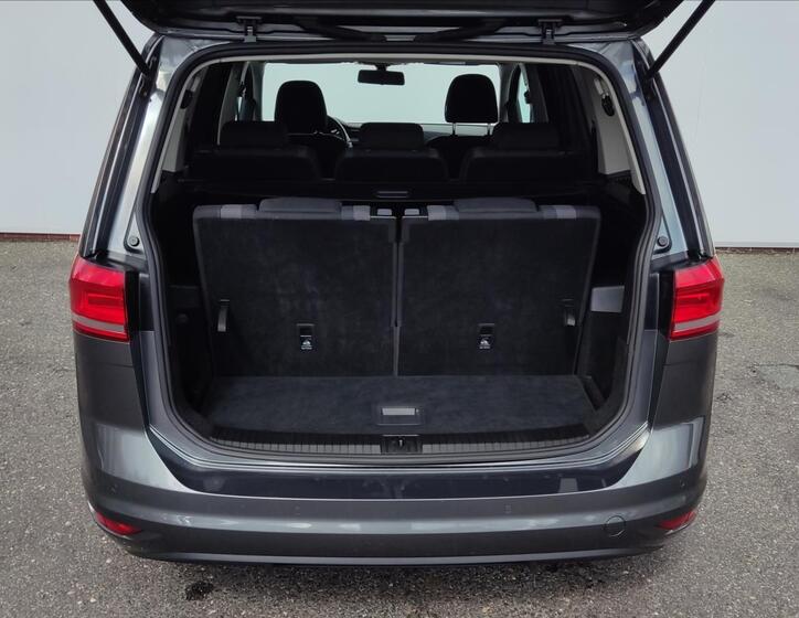 Volkswagen Touran 26
