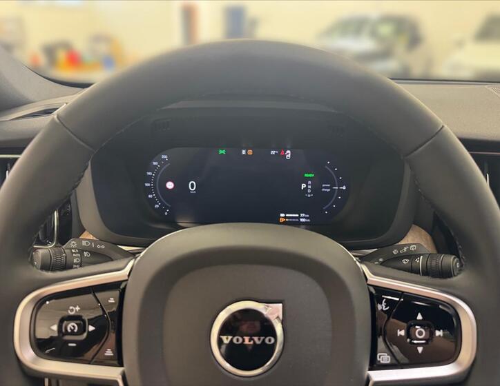 Volvo XC60 8