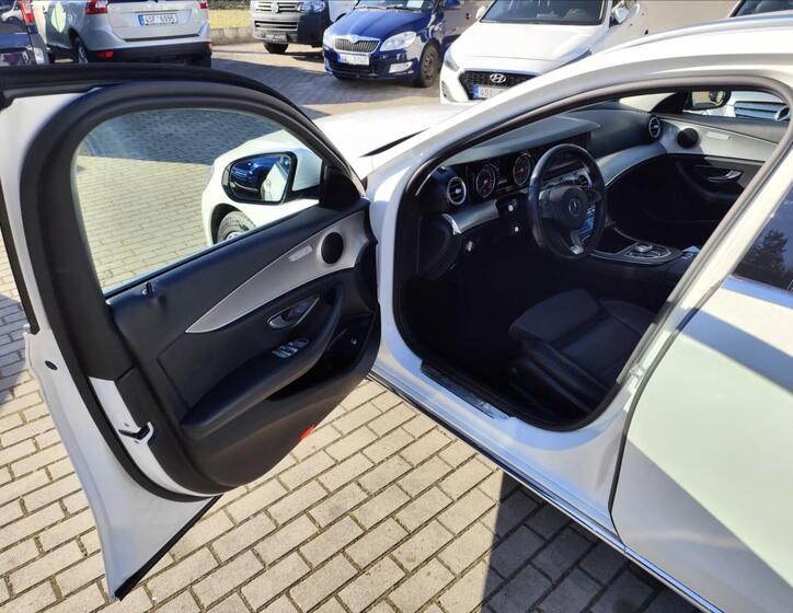 Mercedes-Benz Třídy E 10