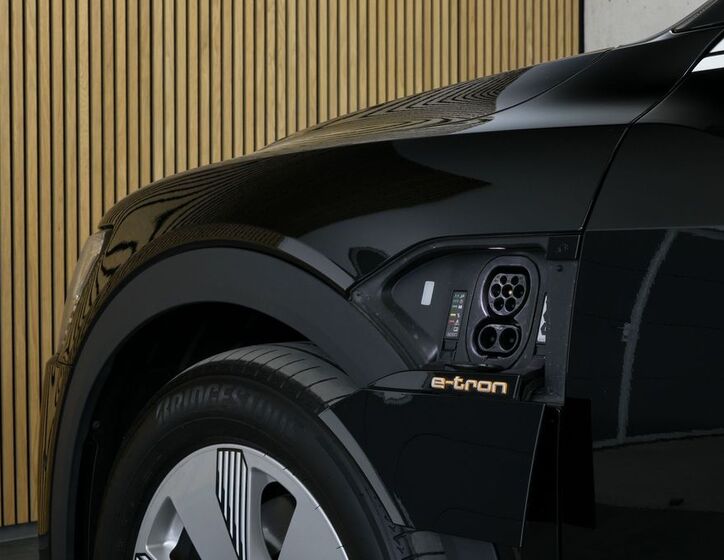 Audi e-tron 11