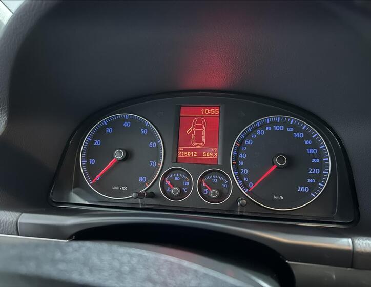 Volkswagen Touran 9