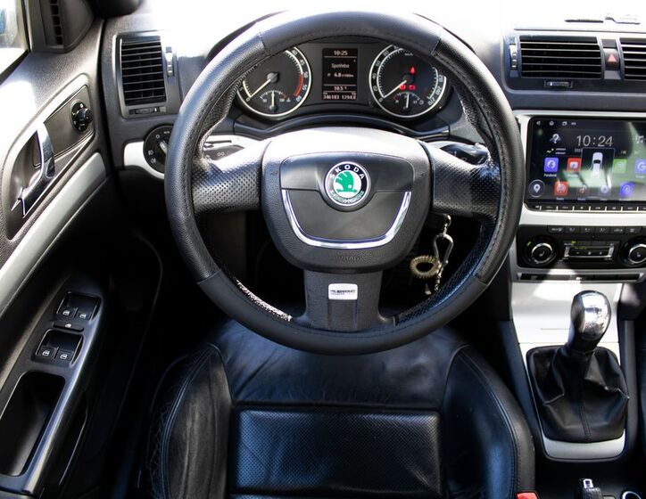 Škoda Octavia 10