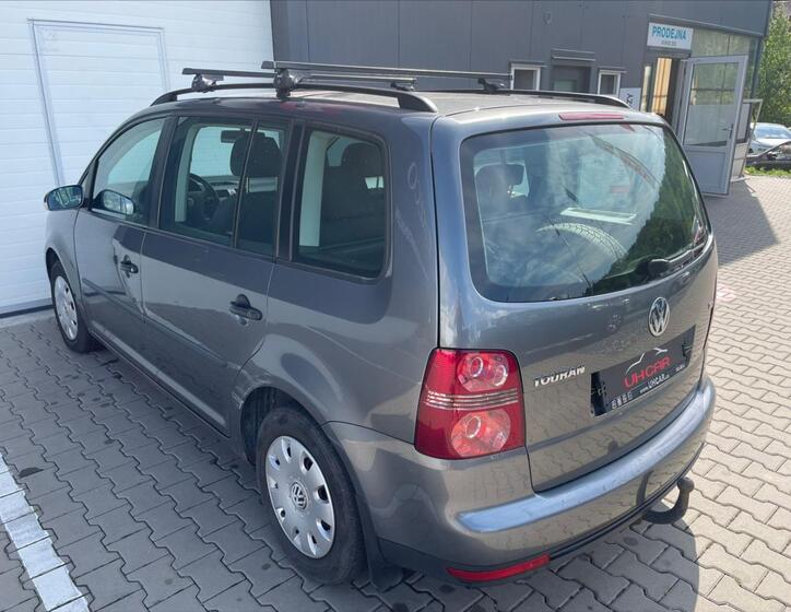 Volkswagen Touran 6