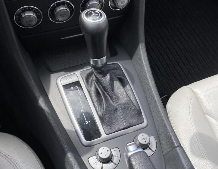 Mercedes-Benz SLK 17