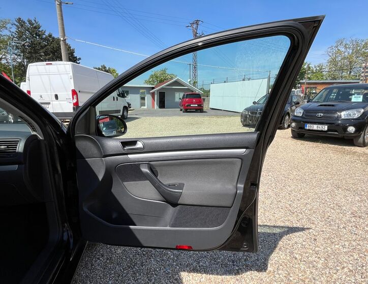 Volkswagen Golf 17