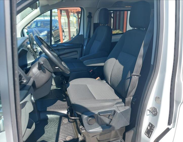 Ford Transit Custom 10