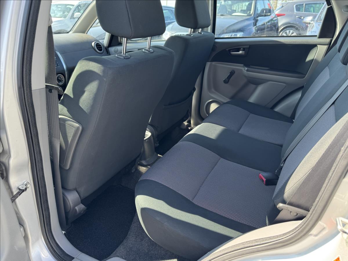 Suzuki SX4