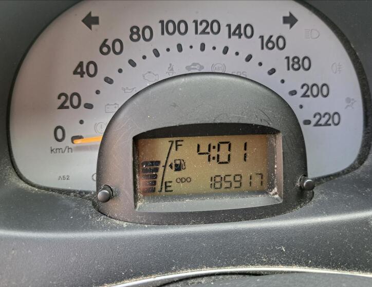 Daihatsu Sirion 26