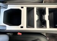 Land Rover Defender 27