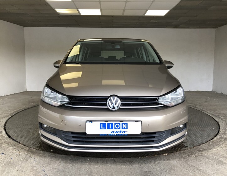 Volkswagen Touran 2