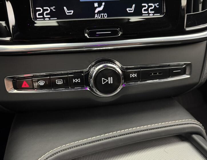 Volvo V90 23
