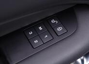 Land Rover Discovery 17