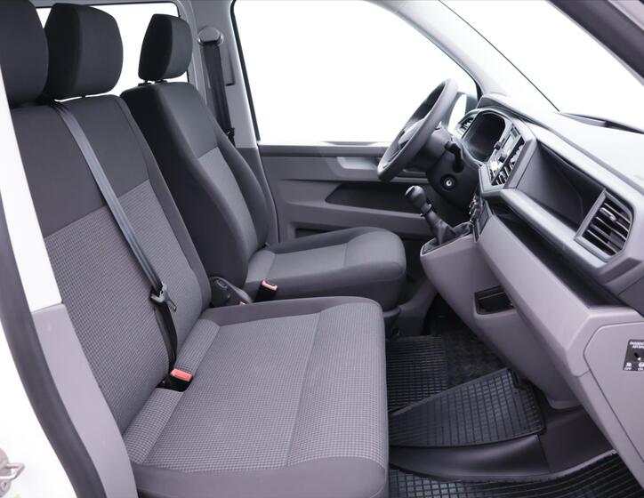 Volkswagen Transporter 12