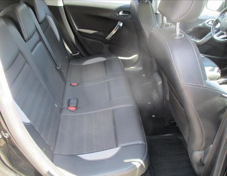 Peugeot 2008 11