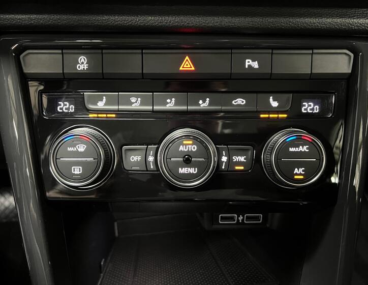 Volkswagen T-Roc 24