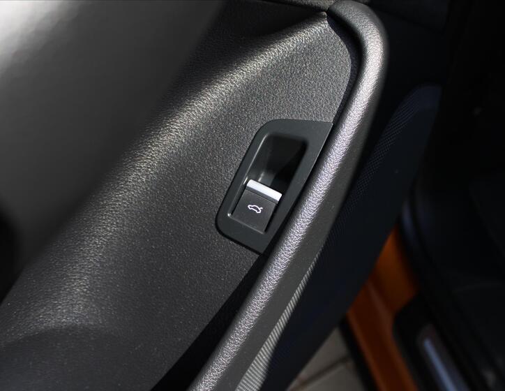 Audi Q8 20
