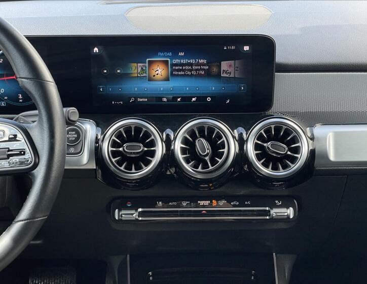 Mercedes-Benz GLB 11