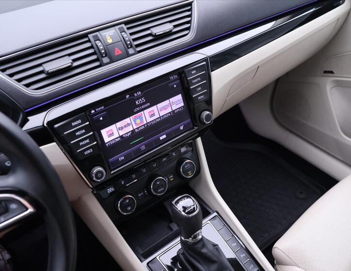 Škoda Superb 24