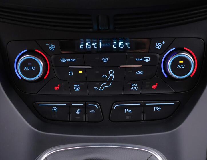 Ford Kuga 28