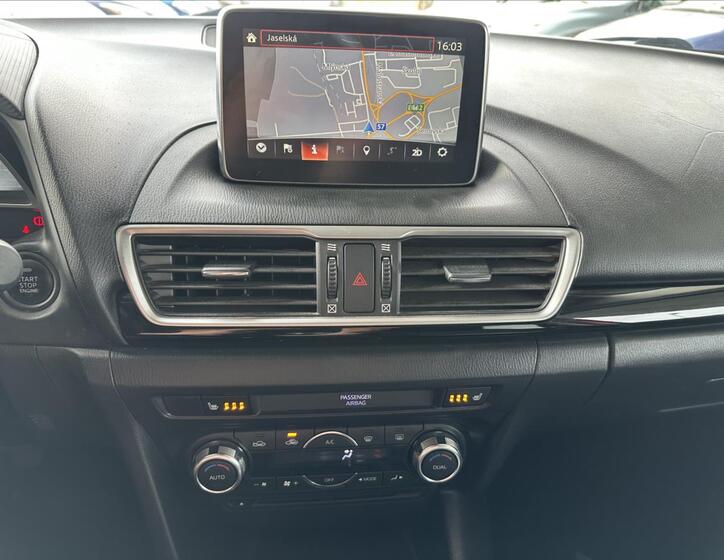 Mazda 3 16