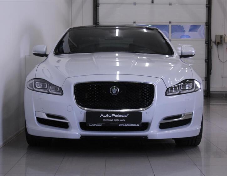 Jaguar XJ 2