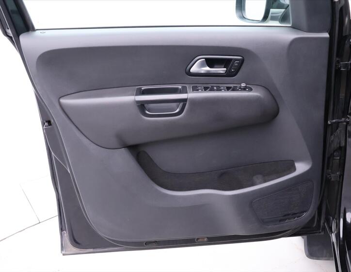 Volkswagen Amarok 11