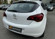 Opel Astra 8