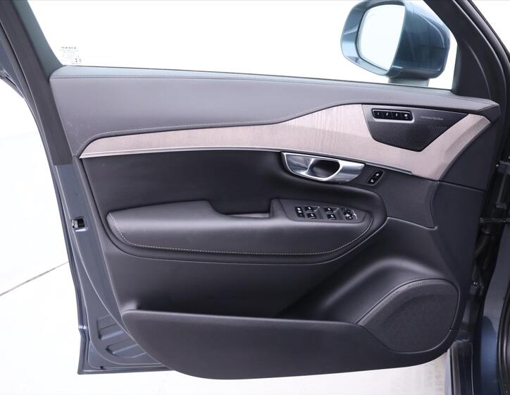 Volvo XC90 12