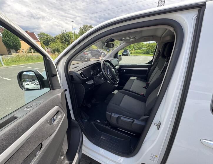 Toyota ProAce 8
