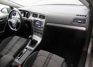 Volkswagen Golf 23