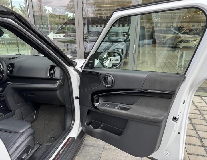Mini Countryman 13