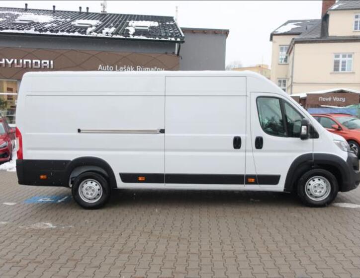 Opel Movano 8