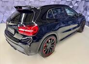 Mercedes-Benz GLA 7